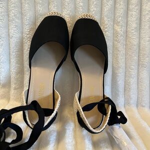 Black & Cream Lace Up